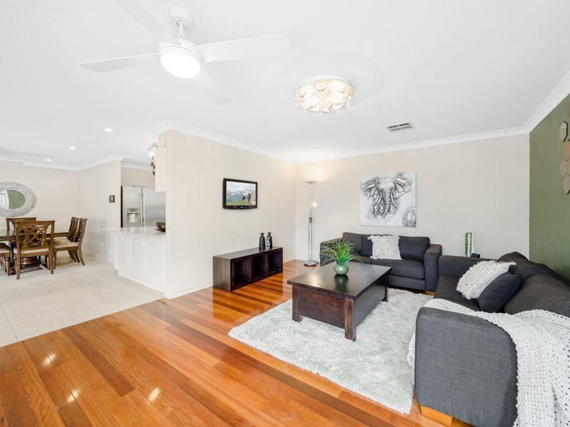 4 Huon Close, Stanhope Gardens NSW 2768