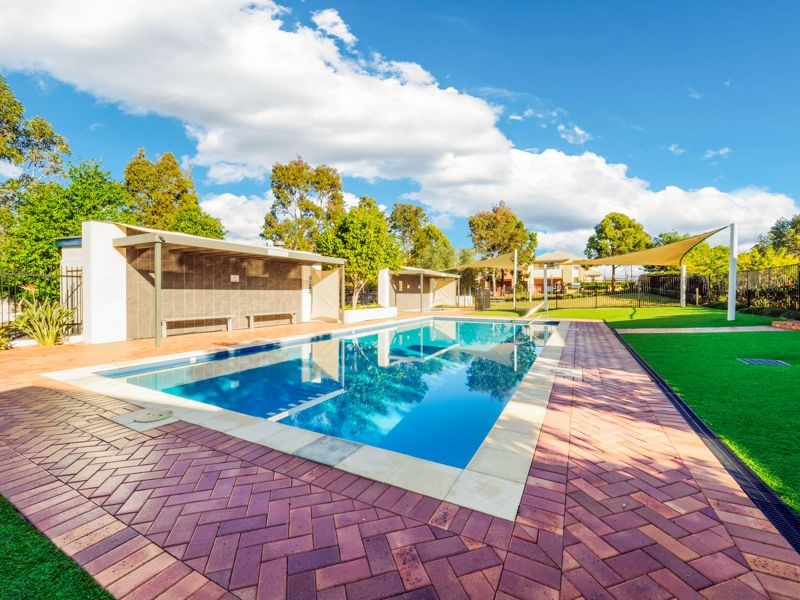 4 Huon Close, Stanhope Gardens NSW 2768