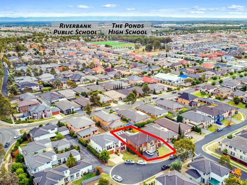 4 Huon Close, Stanhope Gardens NSW 2768