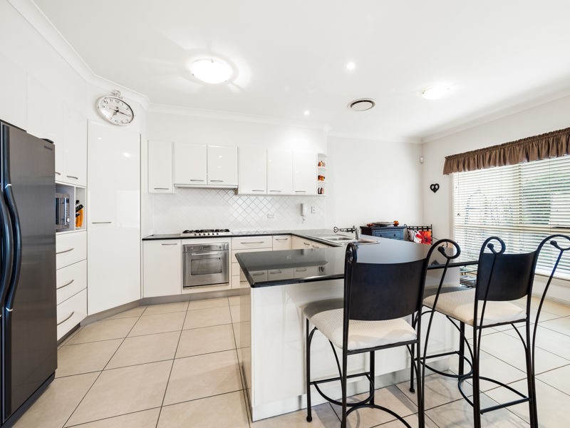 37 Linden Way, Bella Vista NSW 2153