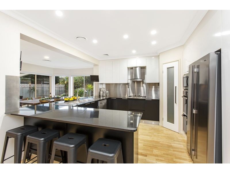 27 Melanie Place, Bella Vista NSW 2153