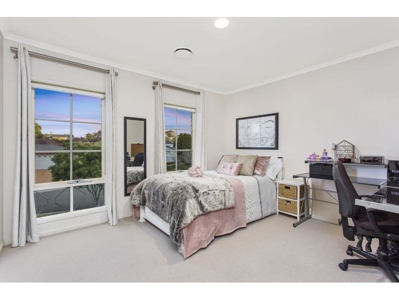 27 Melanie Place, Bella Vista NSW 2153