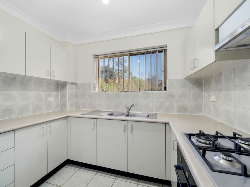 18/2-4 Fourth Avenue, Blacktown NSW 2148