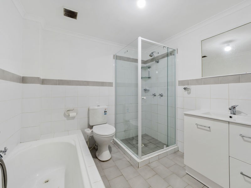 18/2-4 Fourth Avenue, Blacktown NSW 2148