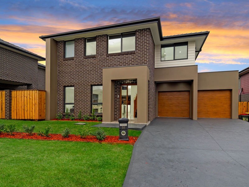 32 Summerland Crescent, Colebee NSW 2761