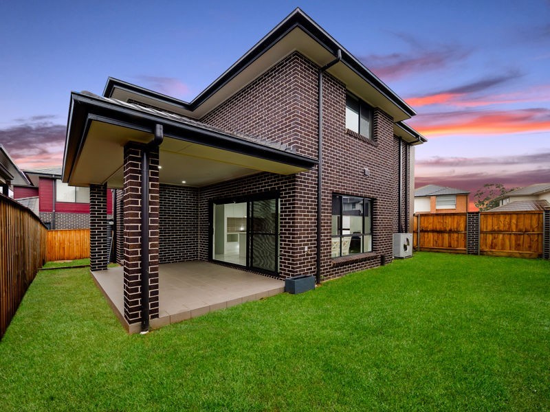 32 Summerland Crescent, Colebee NSW 2761