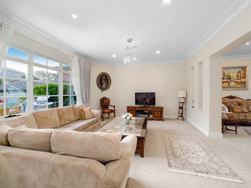 220 Ridgecrop Drive, Castle Hill NSW 2154