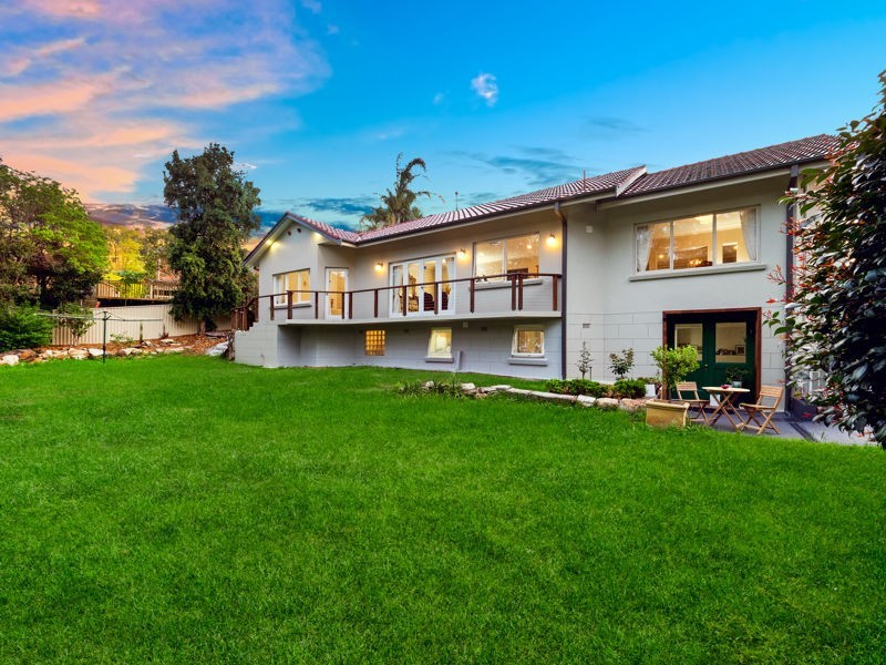 220 Ridgecrop Drive, Castle Hill NSW 2154