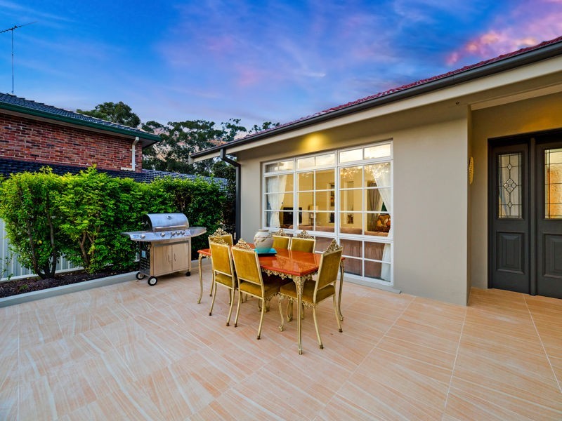 220 Ridgecrop Drive, Castle Hill NSW 2154