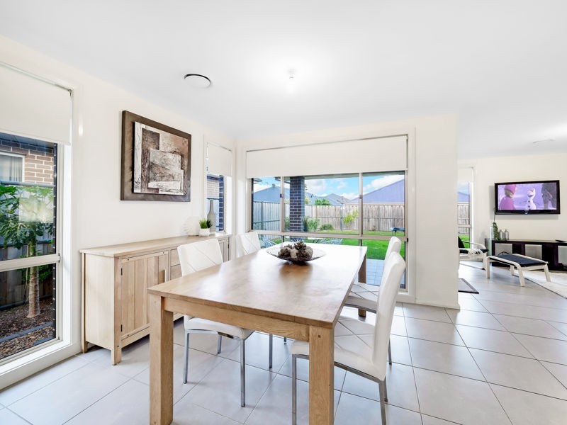 97 Ridgeline Drive, The Ponds NSW 2769