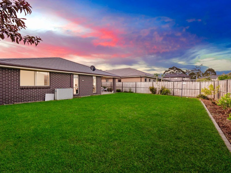 97 Ridgeline Drive, The Ponds NSW 2769
