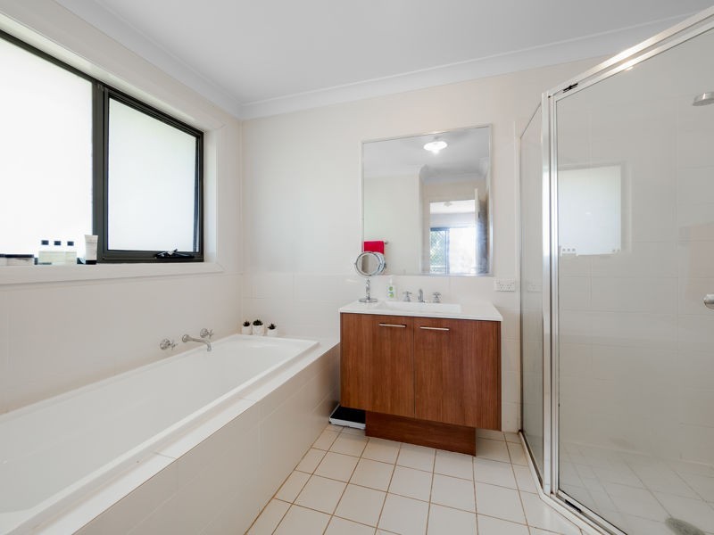 1 Huon Close, Stanhope Gardens NSW 2768