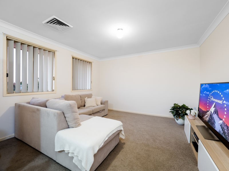 14 Kinchega Crescent, Glenwood NSW 2768