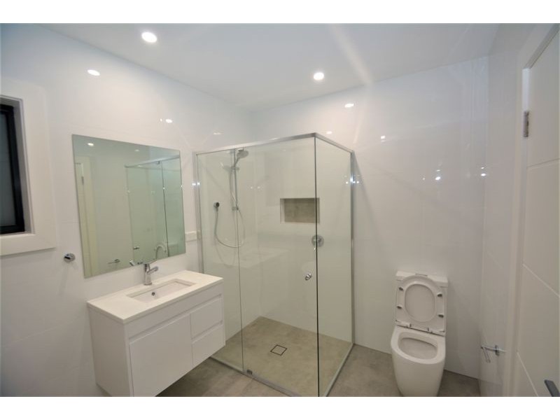 8 Phyllis Avenue, Picnic Point NSW 2213