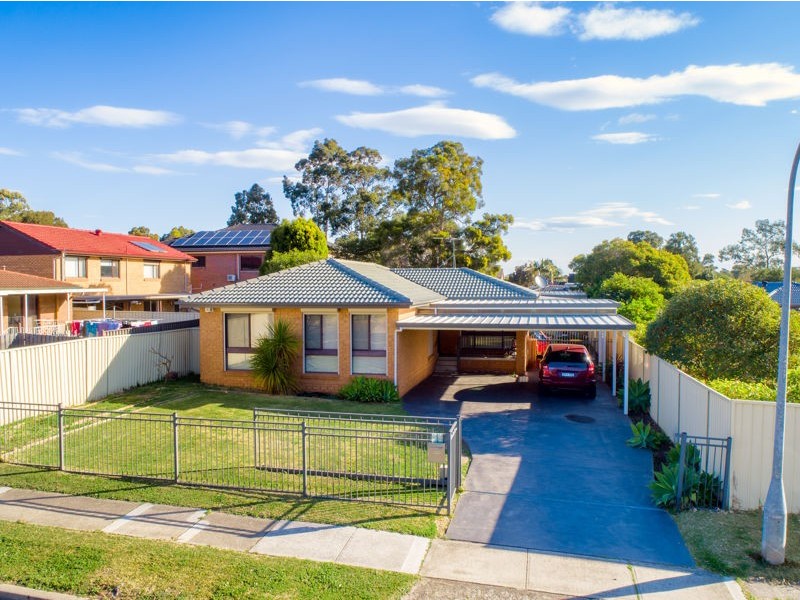 22 Cowper Circle, Quakers Hill NSW 2763