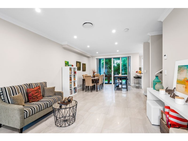 8/8 Cathay Place, Kellyville NSW 2155