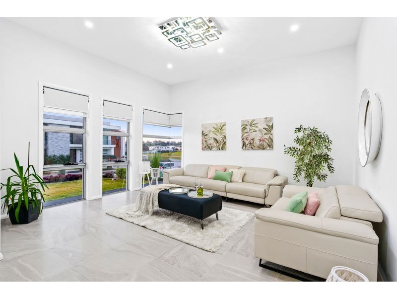 27 john hillas Avenue, Kellyville NSW 2155