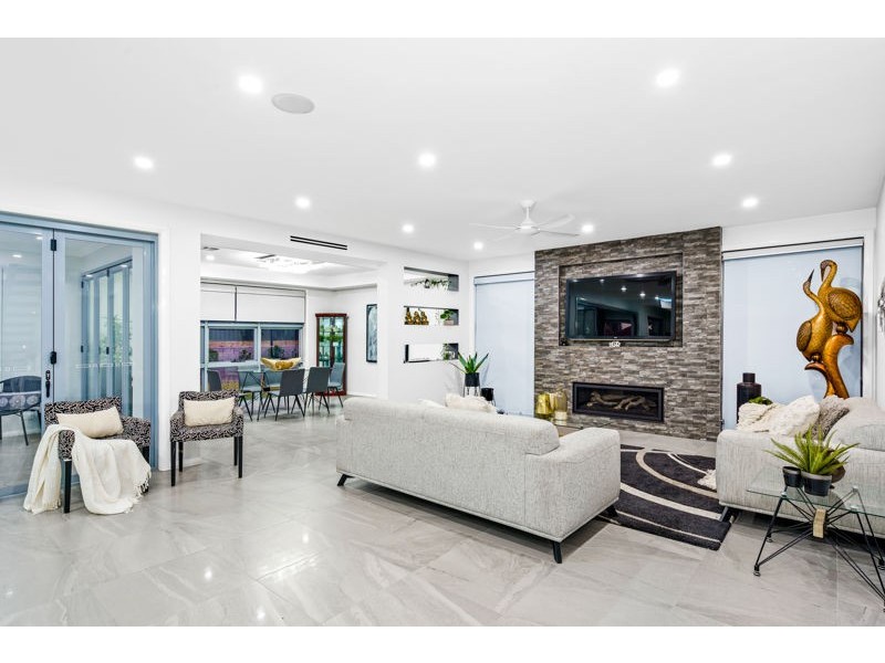 27 john hillas Avenue, Kellyville NSW 2155