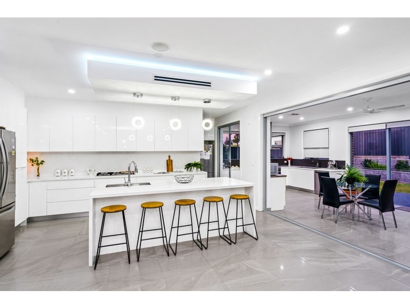 27 john hillas Avenue, Kellyville NSW 2155