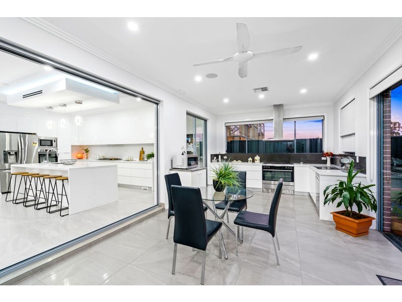 27 john hillas Avenue, Kellyville NSW 2155