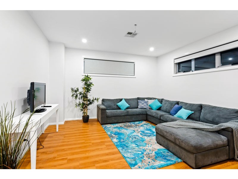 27 john hillas Avenue, Kellyville NSW 2155