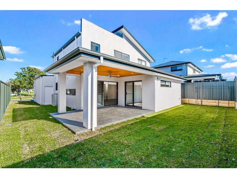 7 Hedgewood Dr, Box Hill NSW 2765