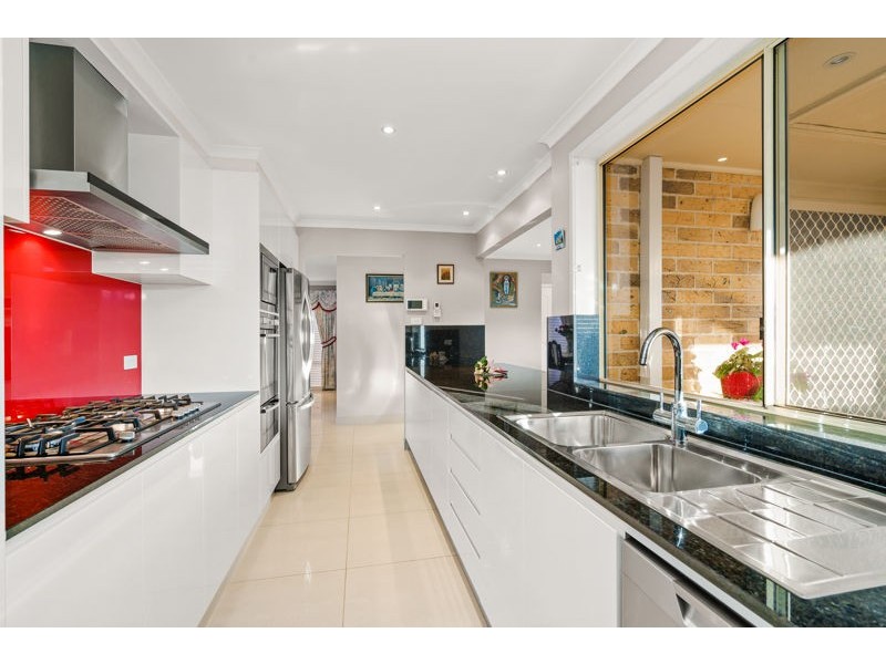 40 Calandra Avenue, Quakers Hill NSW 2763