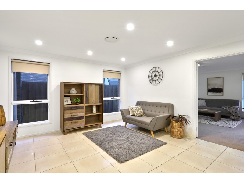 27 Wyndham Glade, The Ponds NSW 2769