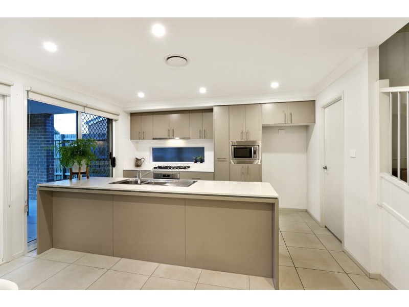 27 Wyndham Glade, The Ponds NSW 2769