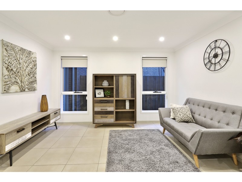 27 Wyndham Glade, The Ponds NSW 2769