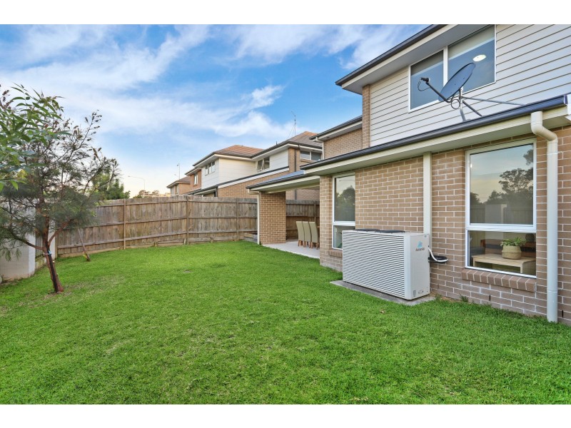 27 Wyndham Glade, The Ponds NSW 2769
