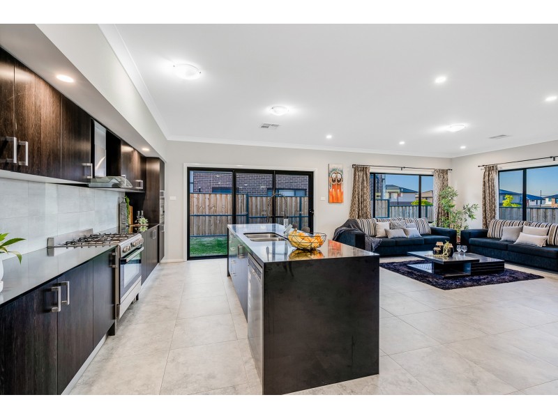 32 Teatree Avenue, Marsden Park NSW 2765