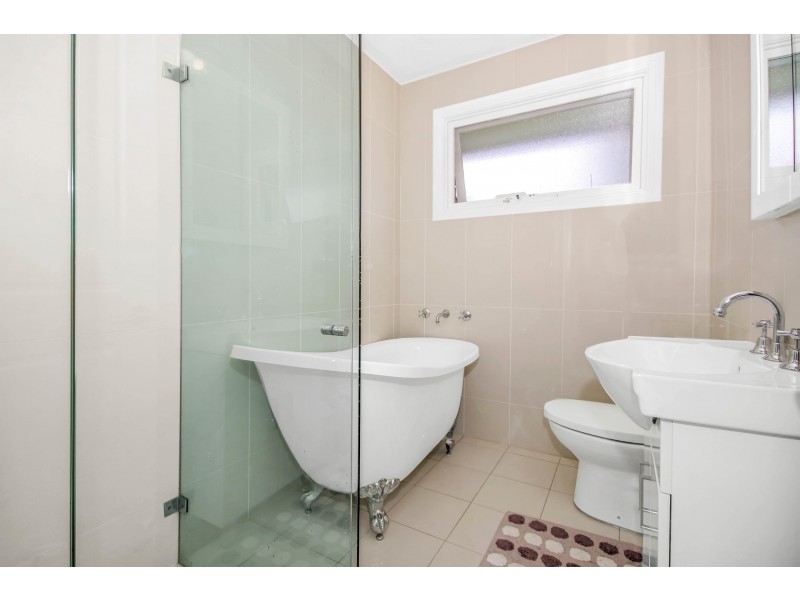 4 Cyril Place, Baulkham Hills NSW 2153