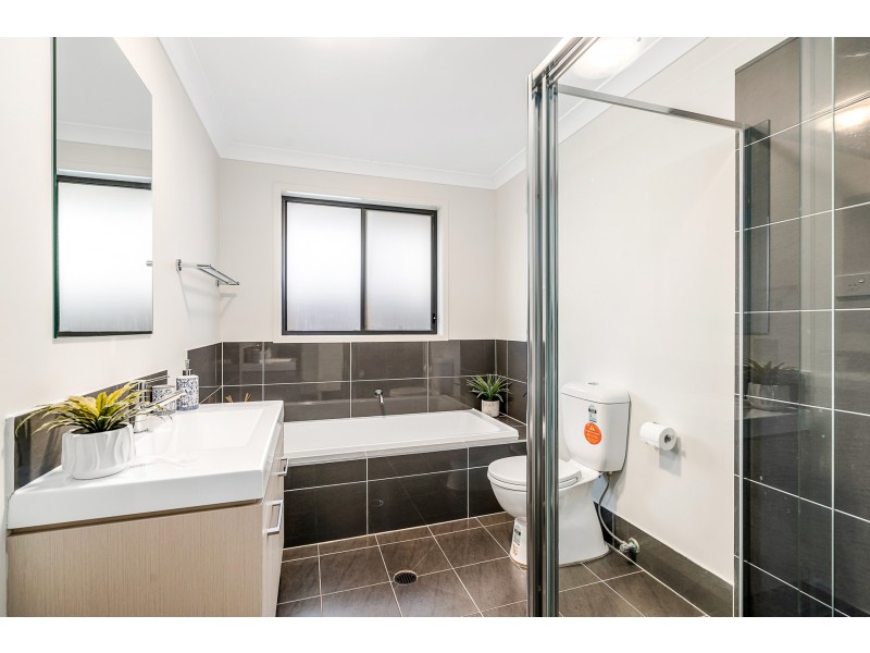 24 Fernlea Crescent, Marsden Park NSW 2765