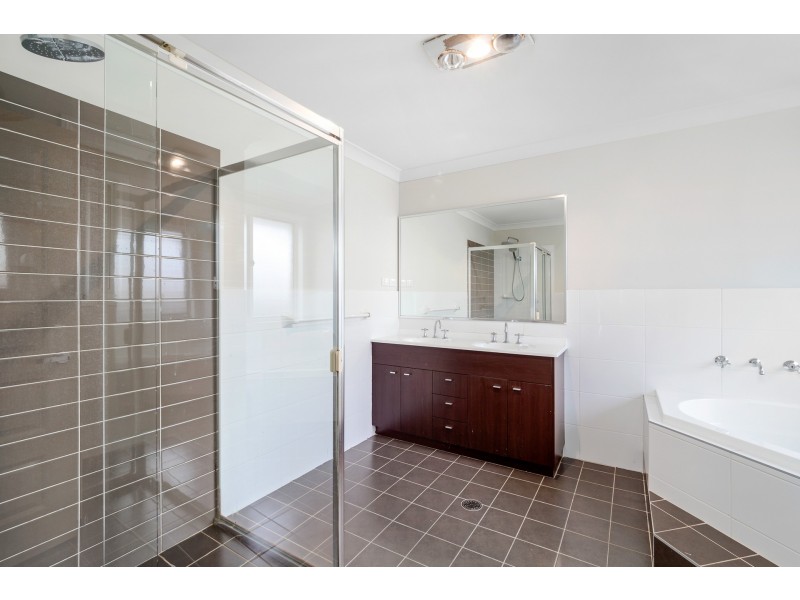 17 Hadley Circuit, Beaumont Hills NSW 2155