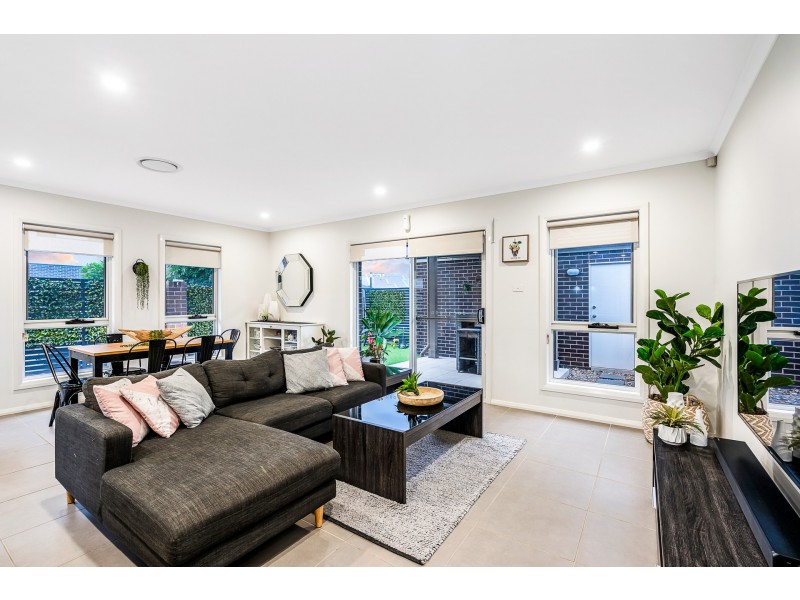 2J Cassinia Avenue, Marsden Park NSW 2765