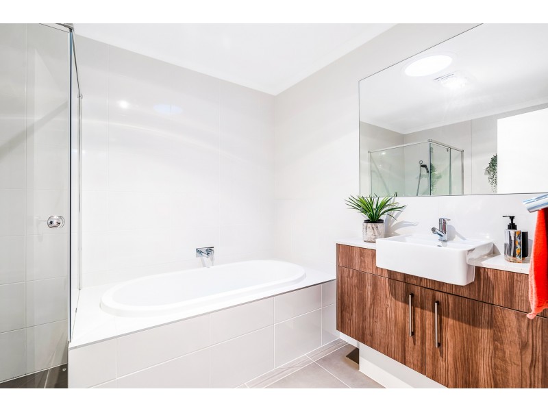 2J Cassinia Avenue, Marsden Park NSW 2765