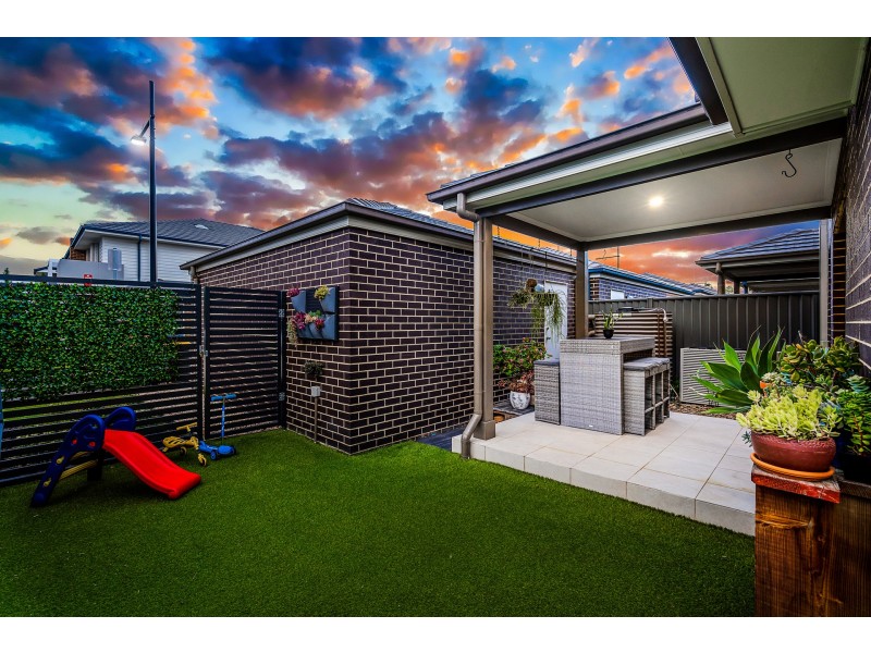 2J Cassinia Avenue, Marsden Park NSW 2765