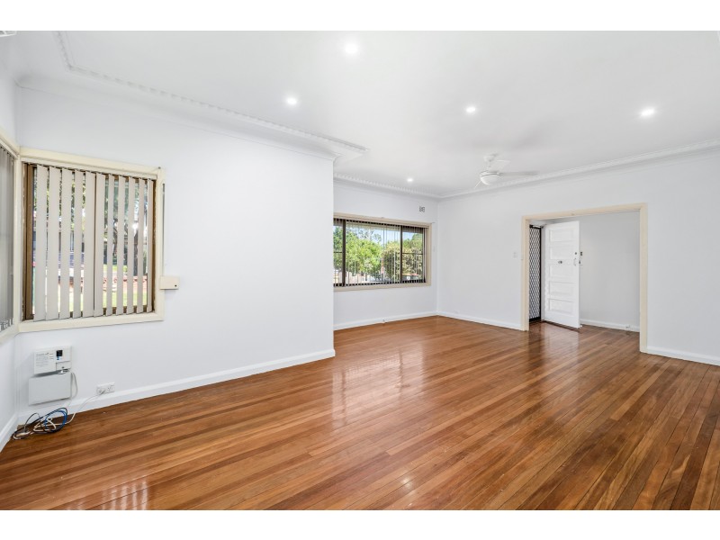 7 Murray Place, Blacktown NSW 2148