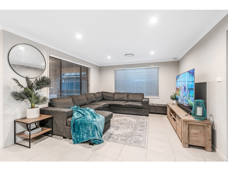 28 Corallee Crescent, Marsden Park NSW 2765