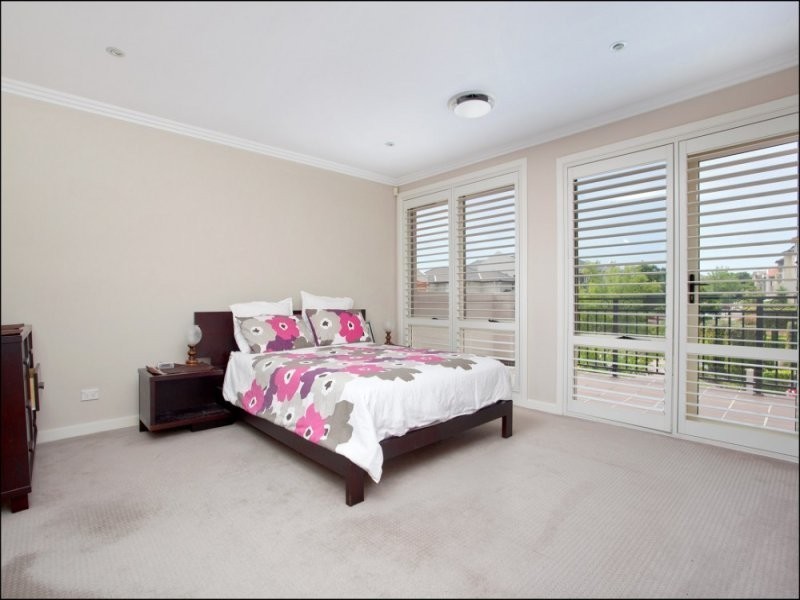 114 Linden Way, Bella Vista NSW 2153