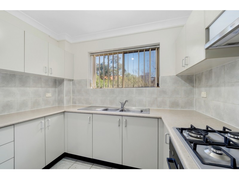 18/2-4 Fourth Avenue, Blacktown NSW 2148
