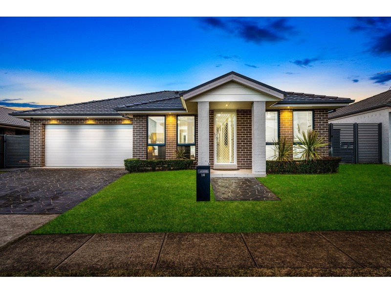 16 Jenkin Street, Ropes Crossing NSW 2760