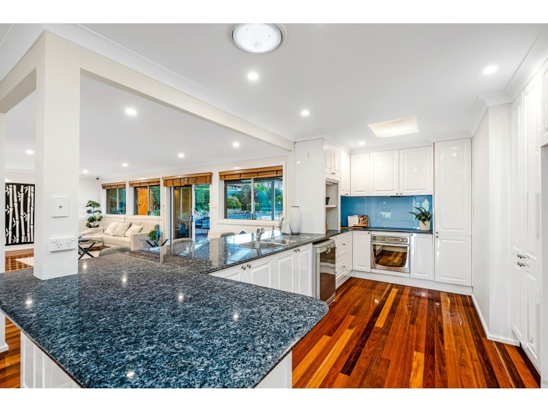 9 Amphitheatre Circuit, Baulkham Hills NSW 2153