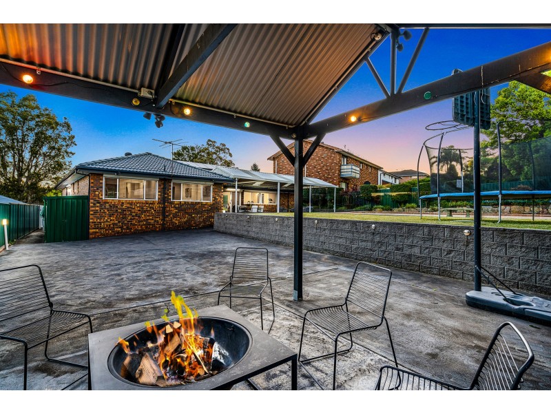 9 Amphitheatre Circuit, Baulkham Hills NSW 2153