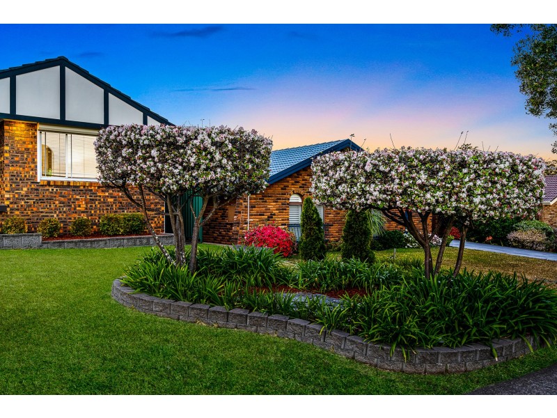 9 Amphitheatre Circuit, Baulkham Hills NSW 2153