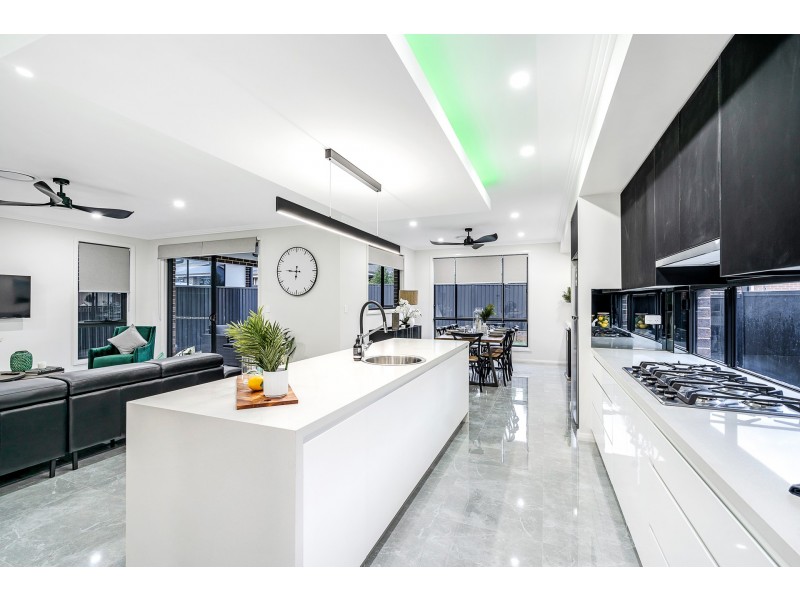 8 Perera Street, Riverstone NSW 2765