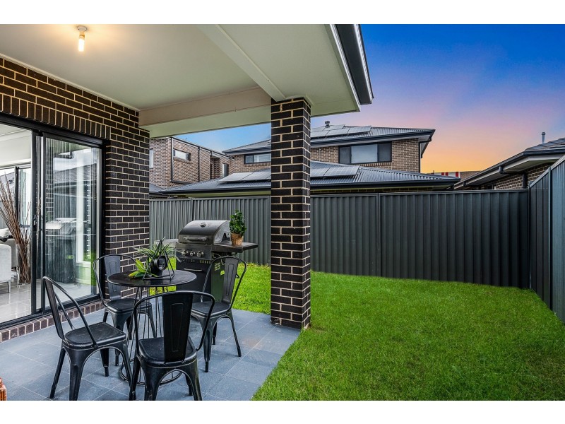 8 Winder Street, Marsden Park NSW 2765