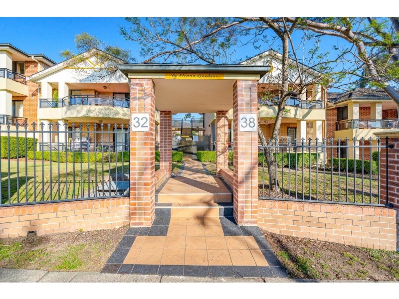 2/32-38 Dobson Crescent, Baulkham Hills NSW 2153