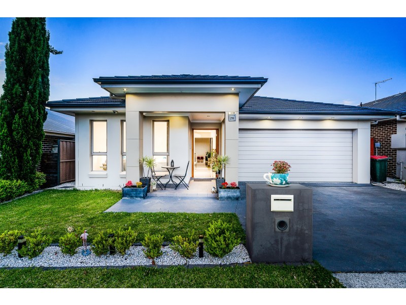 216 Ridgeline Drive, The Ponds NSW 2769